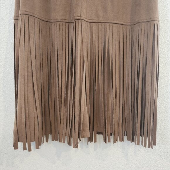 Ladies/Juniors Sleeveless Fringe Dress - Picture 3 of 4